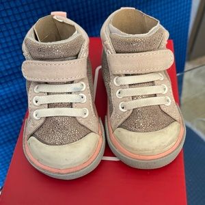 See Kai Run: Peyton High Top Sneaker